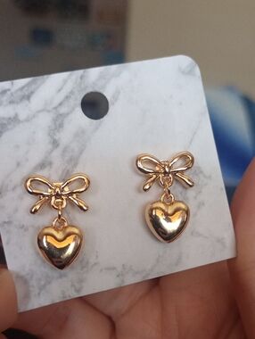 ♥️I Individually $10 Or Bundle 5/$20 Gold Bow & Heart Earrings